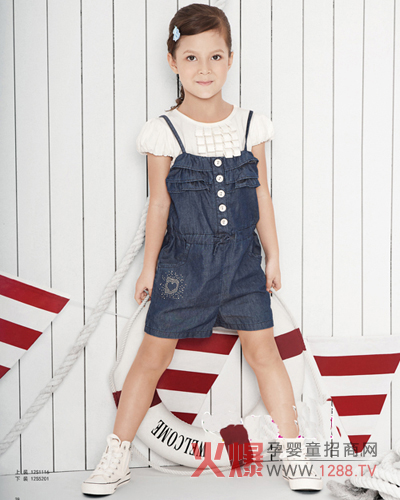 ����(d��ng)؈ ���m�ľGɫ�h(hu��n)��ͯ�b