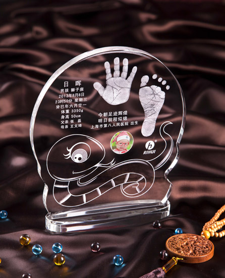 日暉蛇年行運手腳印