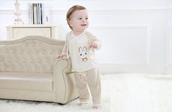 ������yinge��(n��i)��2015�����¿��g�l�ͷ����b0