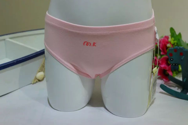 10 ơơС�~(y��)�y�x��Ůͯ������(n��i)ѝ��ɫ