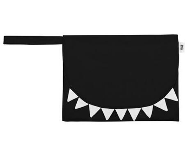 西班牙 baby bites yinge隔尿墊收納包 黑色.jpg 西班牙 baby bites yinge隔尿墊收納包 黑色.jpg