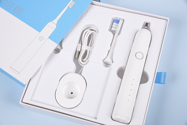 益牙樂聲波電動牙刷產品展示 (1).jpg