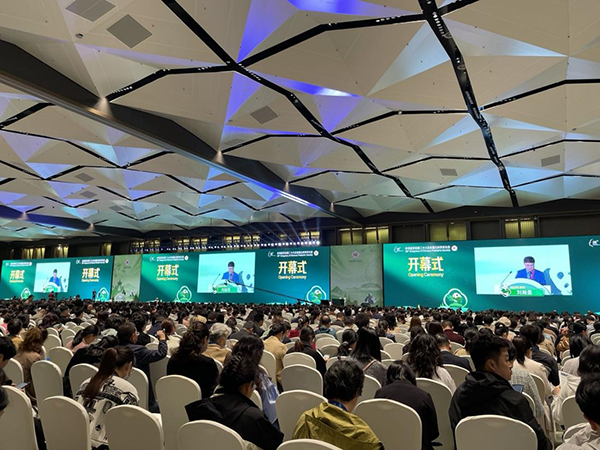 兒歌受邀出席第二十八次全國兒科學(xué)術(shù)大會(huì)02.png 兒歌受邀出席第二十八次全國兒科學(xué)術(shù)大會(huì)02.png