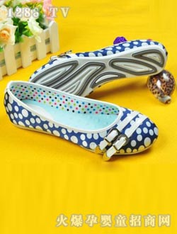 �{���cyunf����Ь