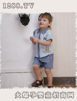 �ȶ�������{(l��n)ɫ�������b