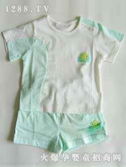 潤嬰寶淡綠色套裝