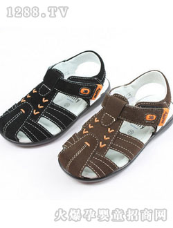 ͯԒ����(gu��)��ɫ�к���Ь