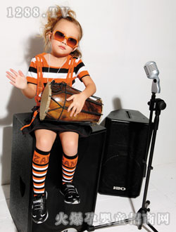 ���ЇOŮͯ�r���b