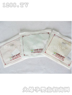 哆啦小貝yingeV領衫