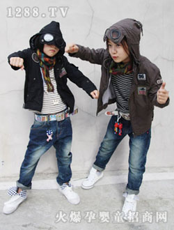 ����ؐ���e�������b