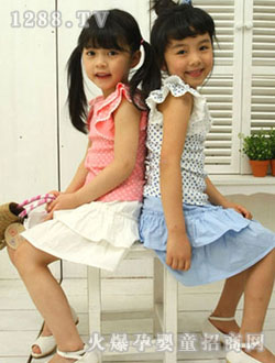 QQ寶貝時(shí)尚套裙