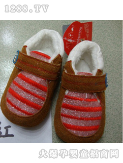 麗嬰房紅色亮點yinge鞋