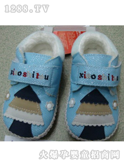 麗嬰房藍色松樹yinge鞋