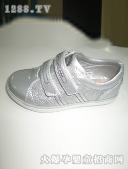 ��؈֮���y��ɫŮͯЬ