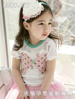 С�ɘ��۰�ɫ���b