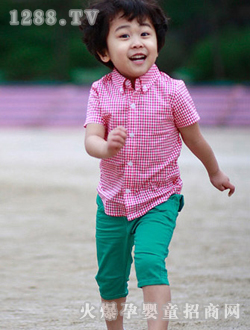 С�ɘ���ɫ�r�ж���