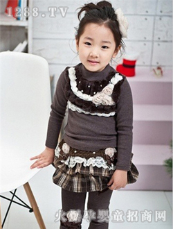 С�ɘ�����ɫ���b