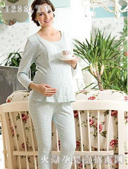 �Є�(d��ng)����ɫyunf��(n��i)��