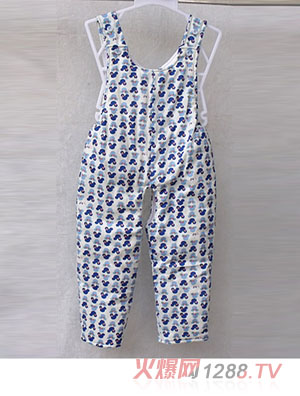 ���ľ�yinge������ͨ��ѝ���c(di��n)�{(l��n)ɫ