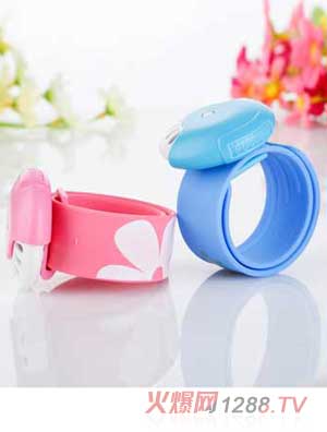 �L(f��ng)�Z(y��)��ͨ�tɫ�{(l��n)ɫ����Ȧ